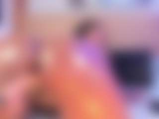 Live cam show with AlisonCruz - Spank on CSO-WL