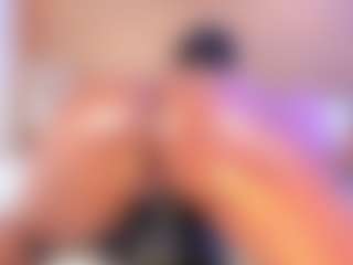 Live cam show with AlisonCruz - BBW Ebony on Dolls Live