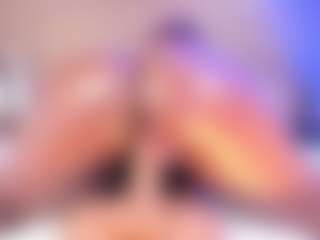 Live cam show with AlisonCruz - Ride on livesuperchat.net