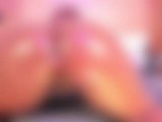 Live cam show with AlisonCruz - BBW on AdultVida.com