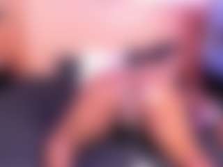 Live cam show with AlisonCruz - Ebony on Milfs Live | colombia
