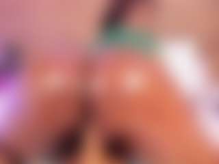 AlisonCruz's Live Sex Cam Show