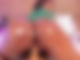 Live cam show with AlisonCruz - Asshole Black on instabang