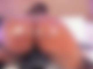 Live cam show with AlisonCruz - Foot Fetish Black on ObeyMaria
