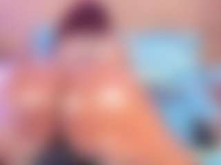 Live cam show with AlisonCruz - Tattoos Brown Hair on Cam Slut