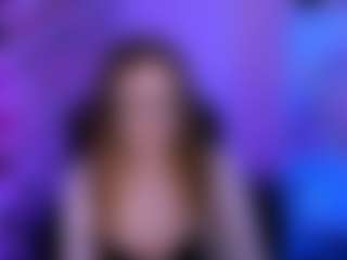 Live cam show with luna-berryy - Normal on Camsoda