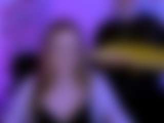 Live cam show with luna-berryy - Erotic Dance on livesuperchat.net