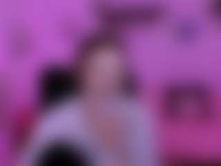 Live cam show with luna-berryy - Smoking on AdultVida.com