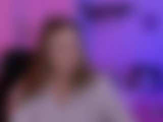 Live cam show with luna-berryy - Shaved Pussy on Camsoda