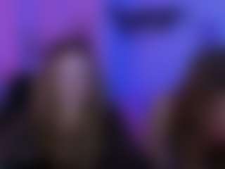 Live cam show with luna-berryy - Striptease on live18s.com