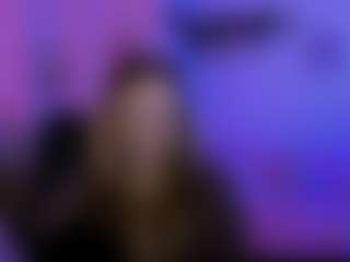 Live cam show with luna-berryy - Cute on studioflirtlive.com