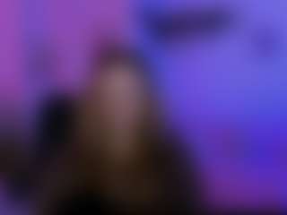 Live cam show with luna-berryy - Glasses on AdultVida.com