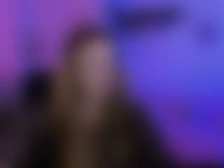 Live cam show with luna-berryy - Smoking on pussylord.com