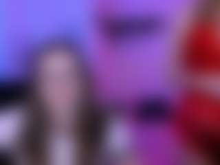 Live cam show with luna-berryy - Erotic Dance on livesuperchat.net