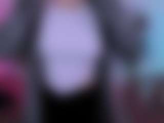 Live cam show with luna-berryy - Glasses on AdultVida.com