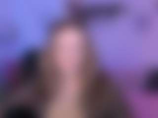 Live cam show with luna-berryy - Bra on Dolls Live