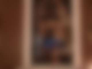 Live cam show with Samantha - Young Adult on Hubzter Live