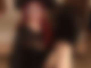 Live cam show with Samantha - Nipple Piercings on CamClone
