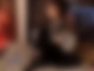 Live cam show with Samantha - Curvy MILF on CSO-WL