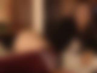 Live cam show with Samantha - Mature MILF on Camsoda
