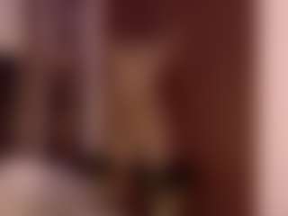 Live cam show with Samantha - Hairy Pussy on Camsoda