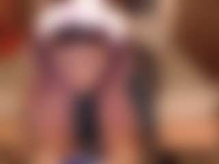 Samantha MILF webcam performer live streaming