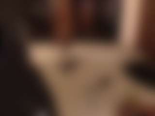 Live cam show with Samantha - Nipple Play on Uber Horny