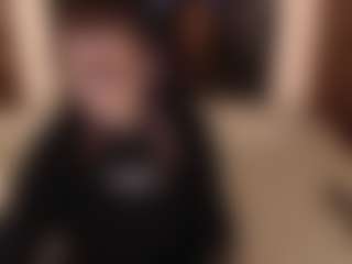 Samantha MILF webcam performer live streaming
