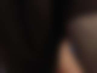 Live cam show with Samantha - Big Tits MILF on Milfs Live