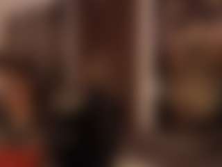 Samantha MILF webcam performer live streaming