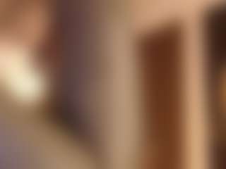 Samantha MILF webcam performer live streaming