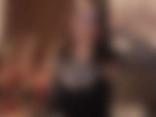 Live cam show with Samantha - Mature on PervPlay.com