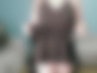Live cam show with TreeJeanne - Teasing on Camsoda