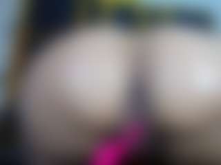 yaya-21's Live Sex Cam Show