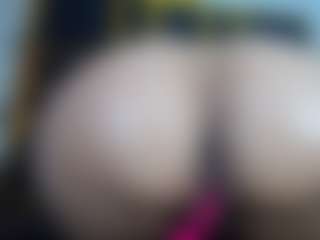 yaya-21's Live Sex Cam Show