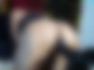 yaya-21's Live Sex Cam Show