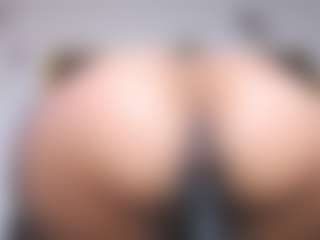 yaya-21's Live Sex Cam Show