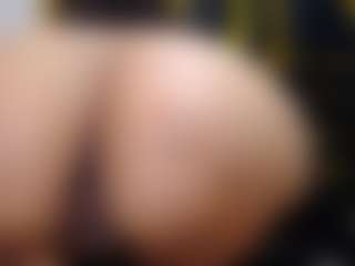 yaya-21's Live Sex Cam Show