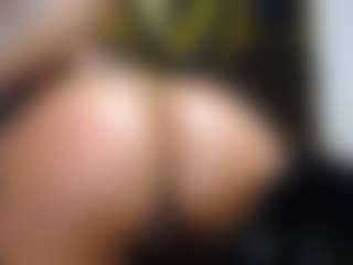 yaya-21's Live Sex Cam Show