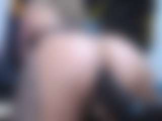 yaya-21's Live Sex Cam Show