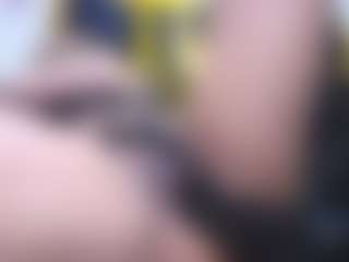 yaya-21's Live Sex Cam Show