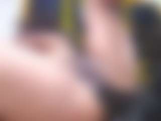 yaya-21's Live Sex Cam Show