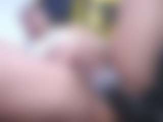 yaya-21's Live Sex Cam Show