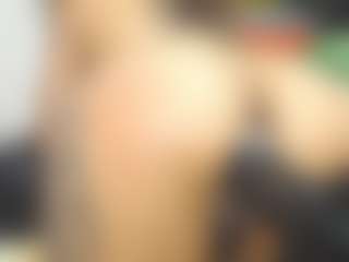 yaya-21's Live Sex Cam Show