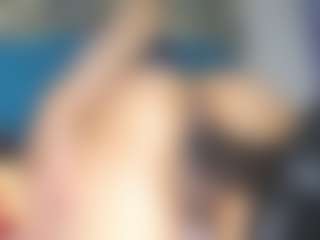 yaya-21's Live Sex Cam Show