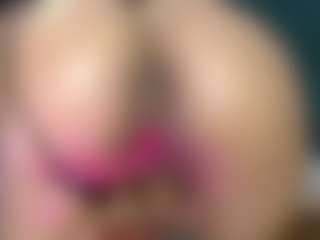 Live cam show with francheska-power - Teen (18+) on live.xheat.ai