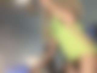 Live cam show with SandraSa - Flat Chested on SmokeAndPoke