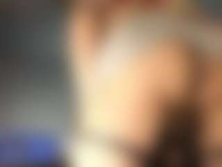 Live cam show with SandraSa - Spank on Camsoda