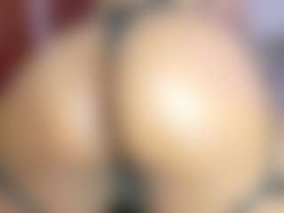 Live cam show with Ket - Ebony Squirt on Camsoda
