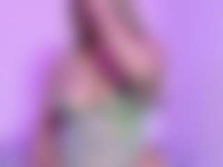 Live cam show with Ket - Public Curvy on xDating